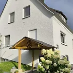 Yalet 2 Vlakbij Willingen *