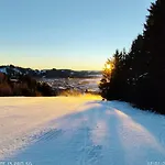 Yalet 2 Vlakbij Willingen Apartman *