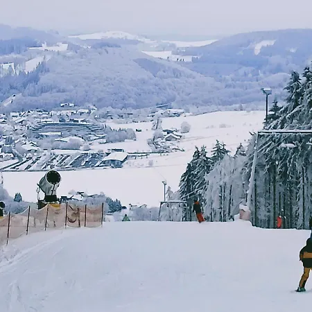 Yalet 2 Vlakbij Willingen