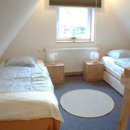 Yalet 2 Vlakbij Willingen Brilon-Wald